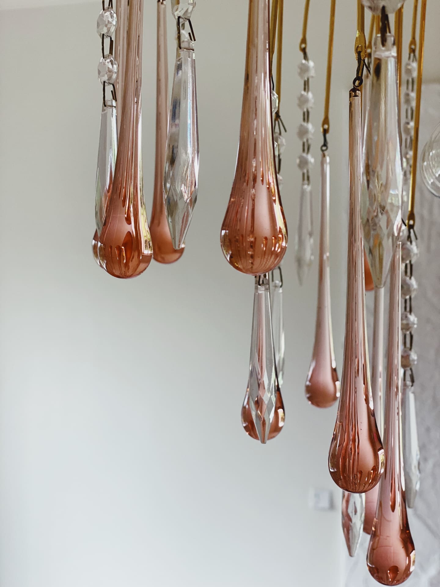 Vintage – Murano Teardrops Chandelier – 70s – Pink prisms - Joyfuzzy