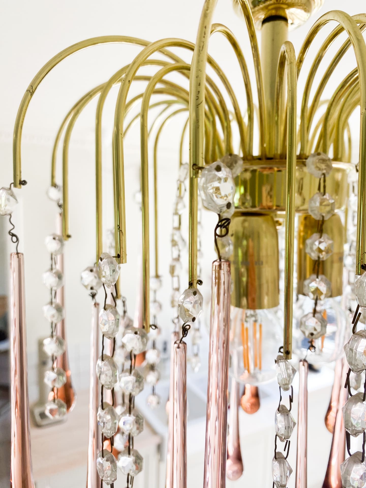 Vintage – Murano Teardrops Chandelier – 70s – Pink prisms - Joyfuzzy